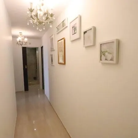 Proche Montmartre Homestay *